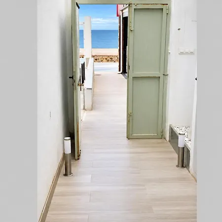 Paseo De La Carihuela アパート